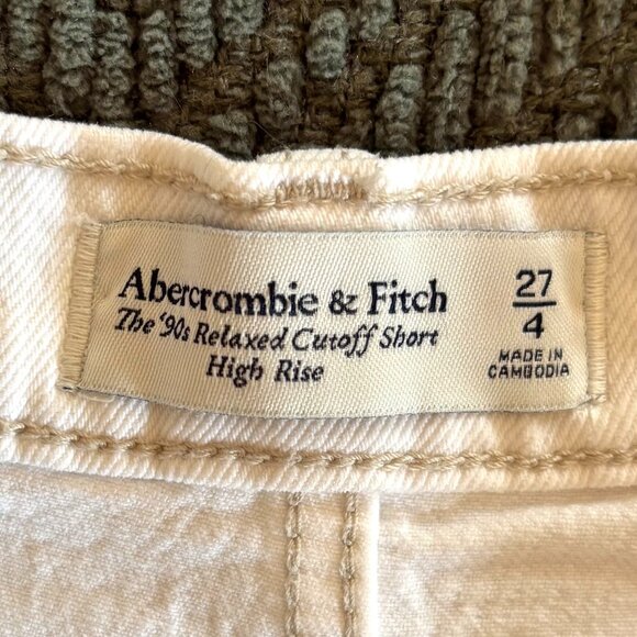 Like New Abercrombie High Rise 90s Relaxed Cutoff Shorts, Cream, Size 27 - Picture 5 of 5